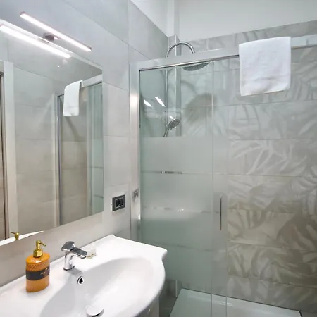 Konukevi Rohome 4*